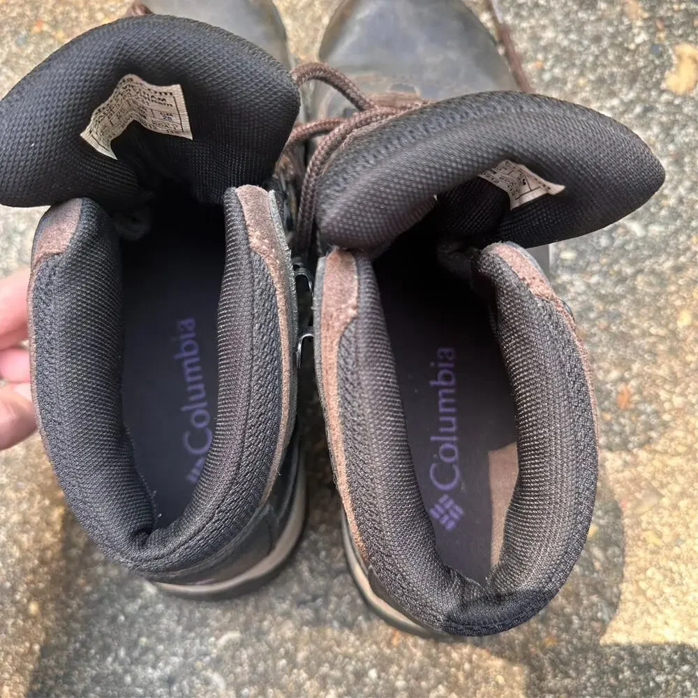 Columbia light wear